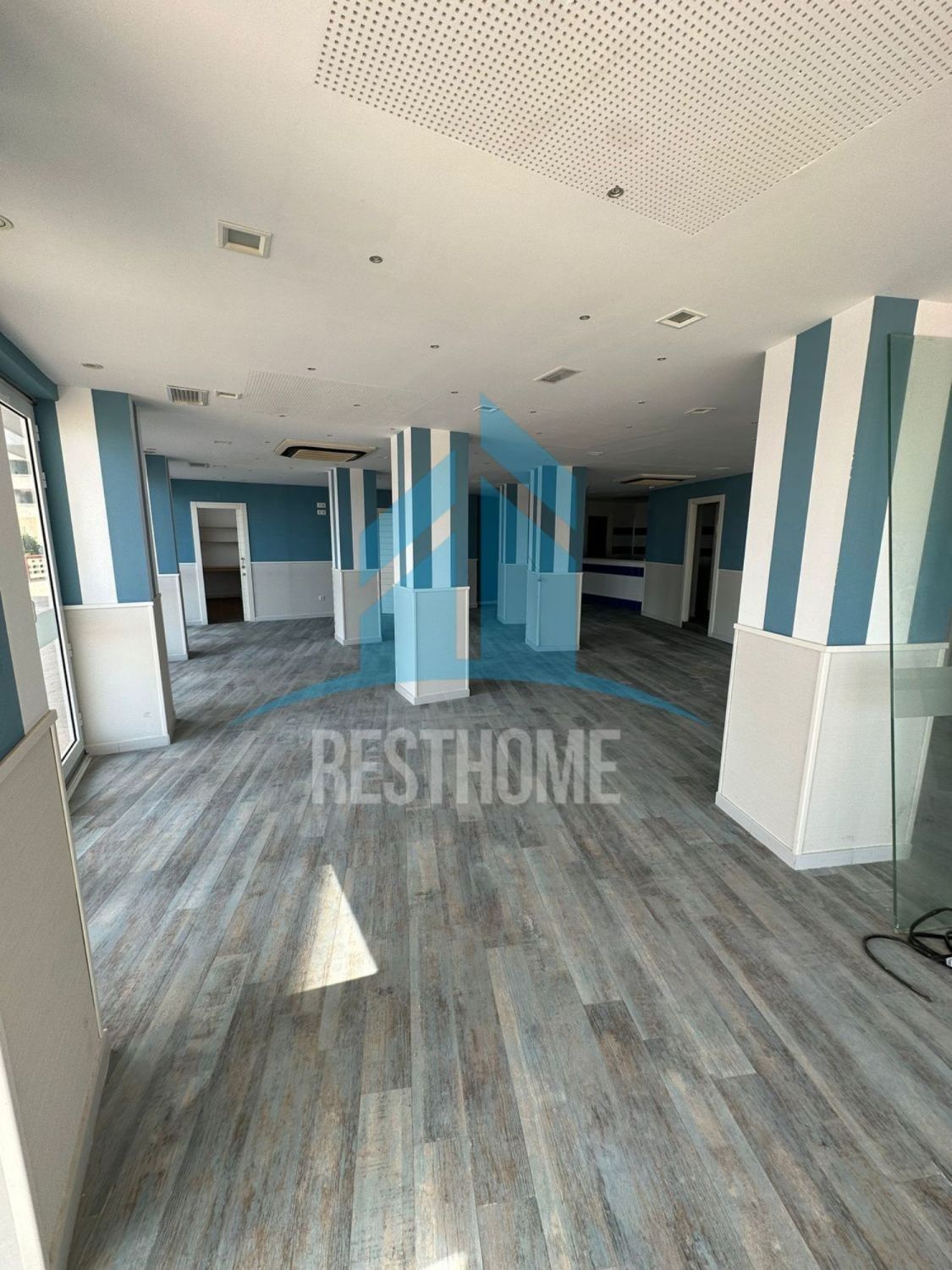 Commercial for sale in Cullera, Spain