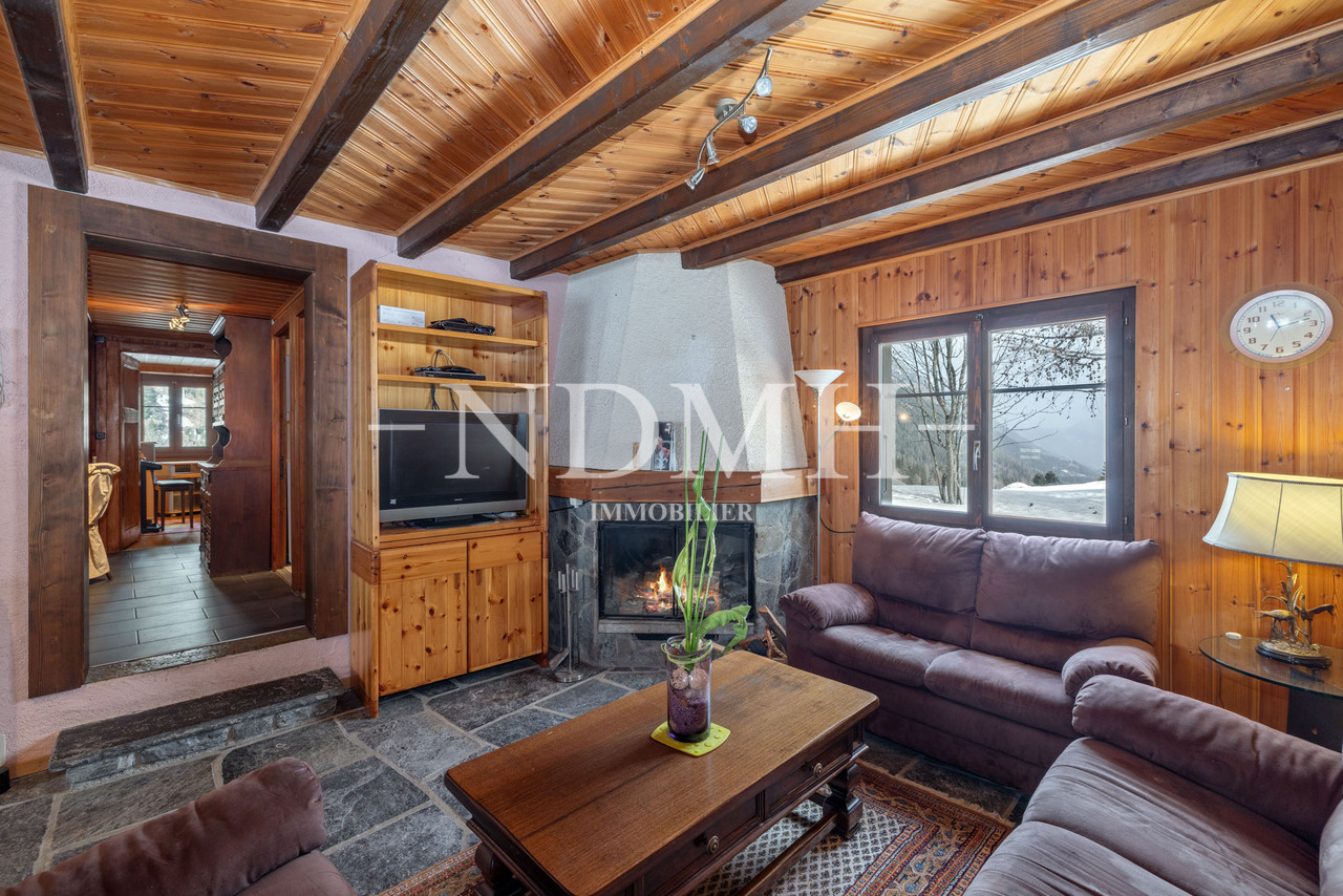 Chalet of character with panoramic views