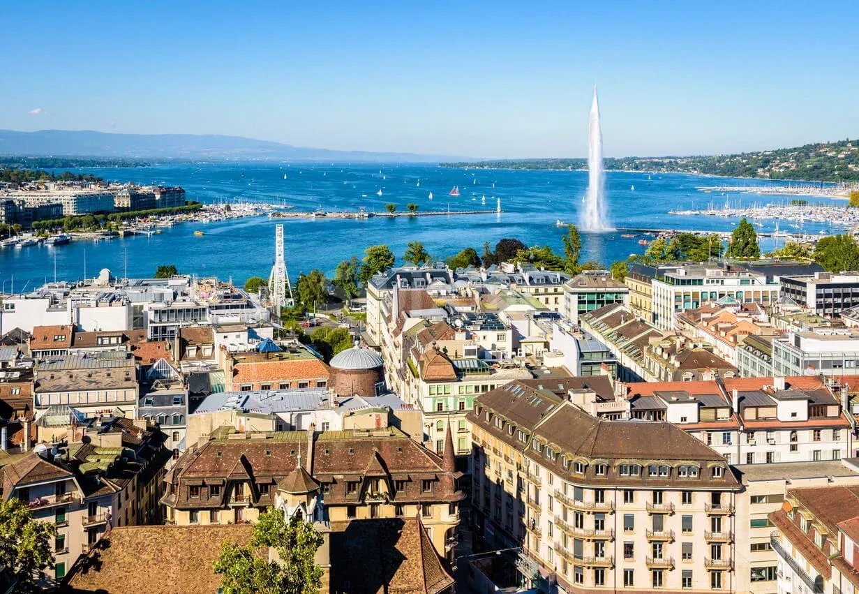 Rental building with 4 apartments in Geneva