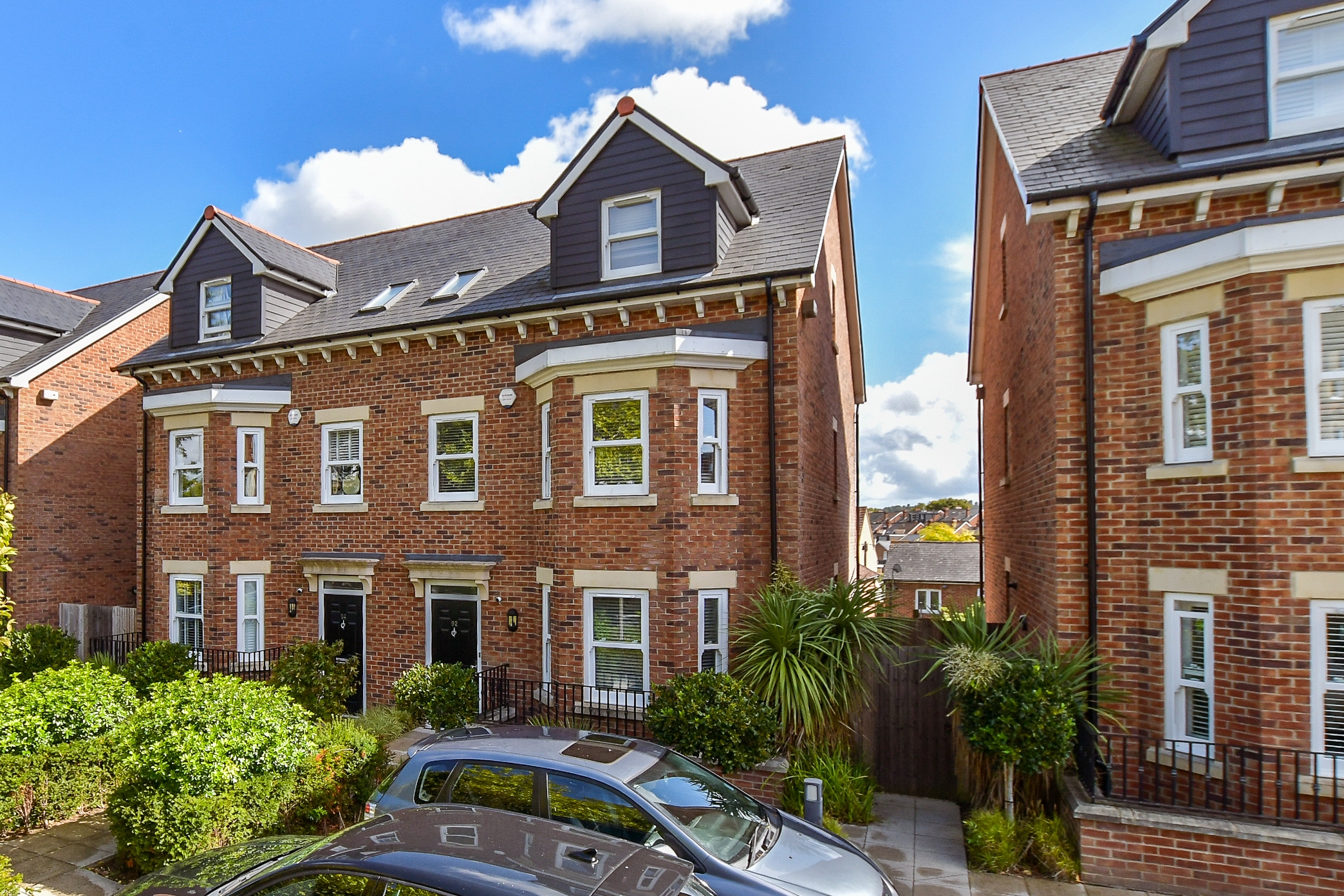 Semi-Detached Villa: for sale in Tunbridge Wells