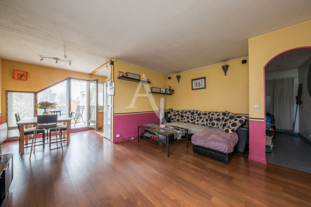 Condo for sale in Argenteuil, France
