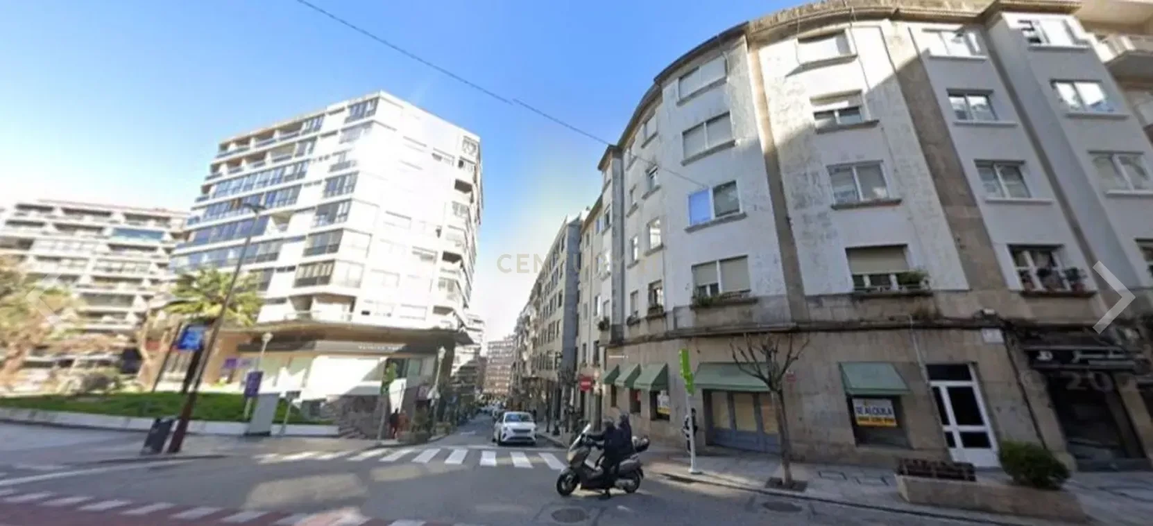 PROPERTY WITHOUT POSSESSION AND WITHOUT ACCESS TO THE INTERIOR