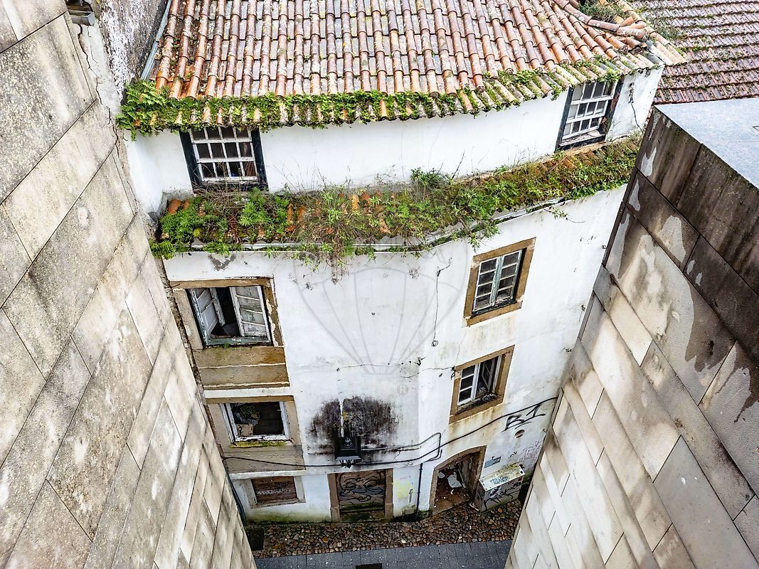 Building for sale in Coimbra, Portugal