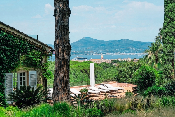 Provençal villa with sea view