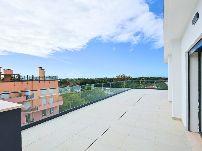 New Luxury Apartments by the Beach - Only 15 Minutes from Lisbon