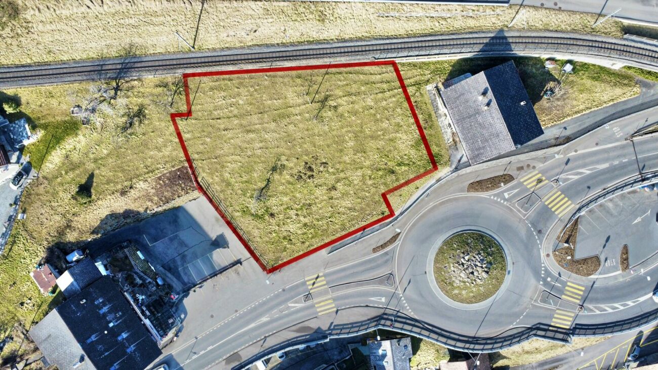 High-density plot of land in the centre of Troistorrents