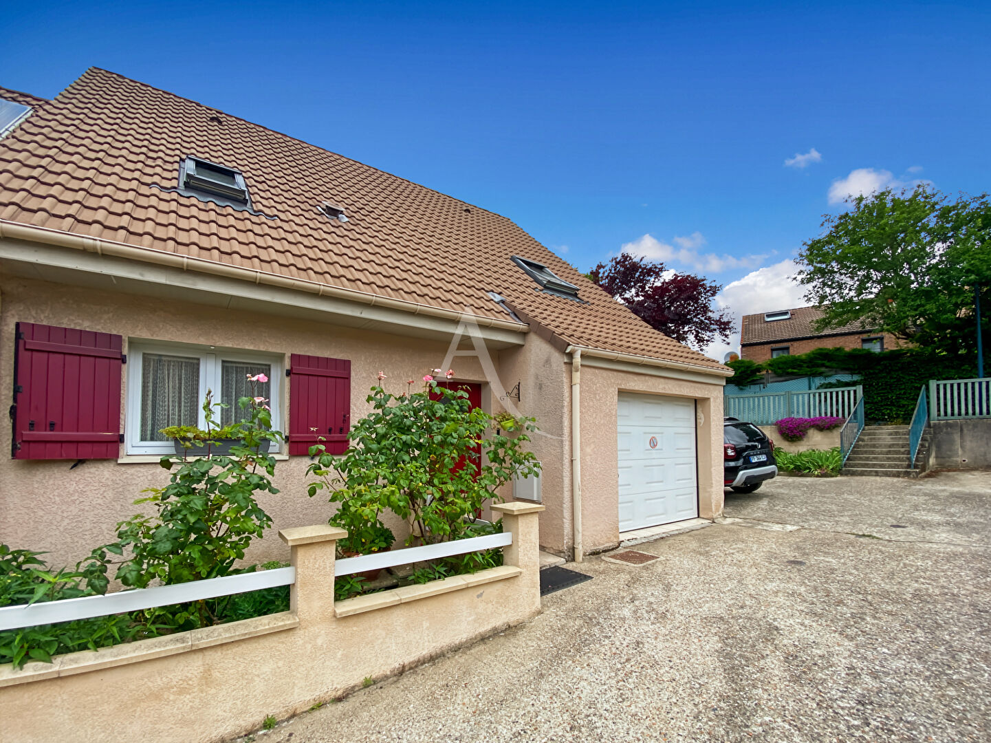 Home for sale in Vauréal, France