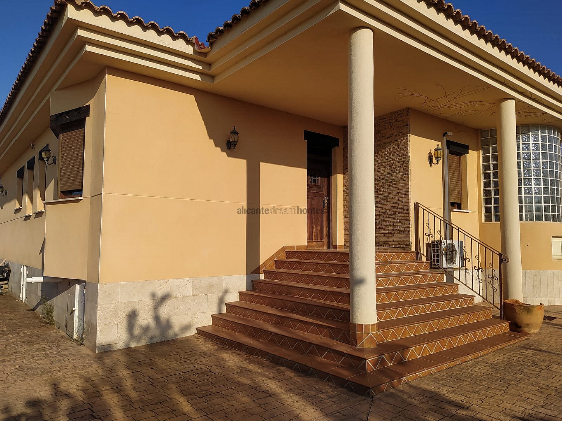 Home for sale in Yecla, Spain