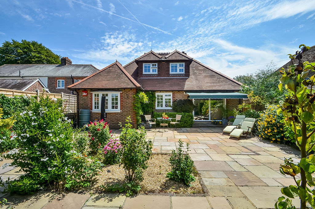 Detached House: for sale in Forestside Rowland's Castle