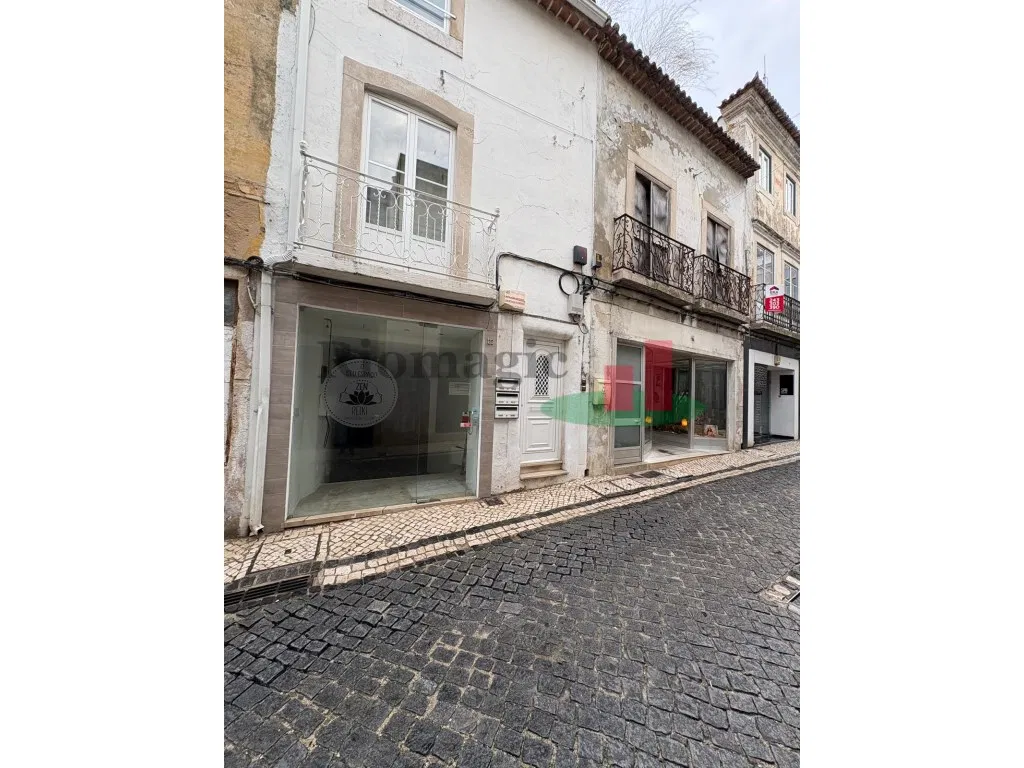 Commercial for sale, Santarém (União de Freguesias da cidade de Santarém, Portugal)