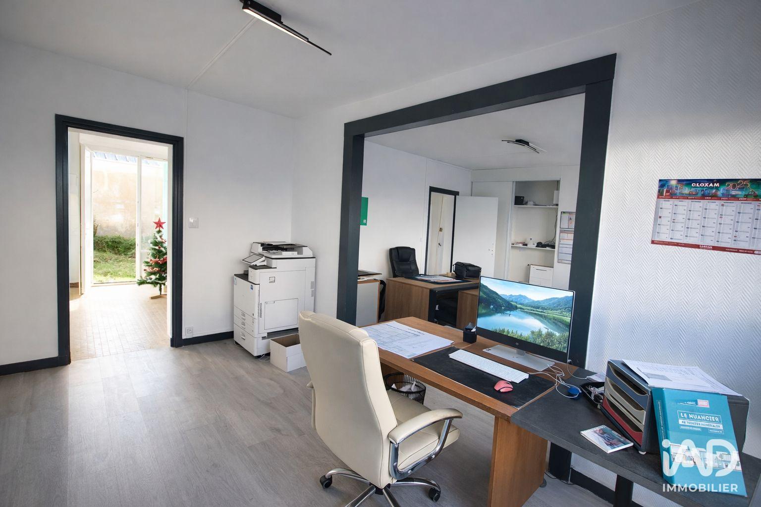 Building for sale in Saint-Nazaire, France