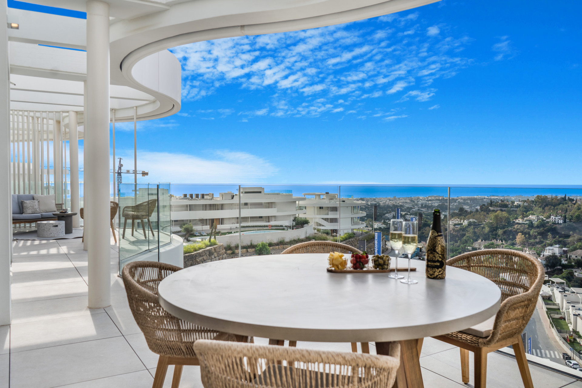 AWARD WINNING LUXURY REAL ESTATE AGENCY, PENTHOUSE WITH SEA VIEWS IN MARBELLA