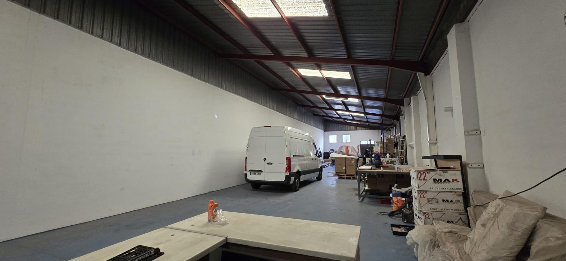 Warehouse for sale in Lliria