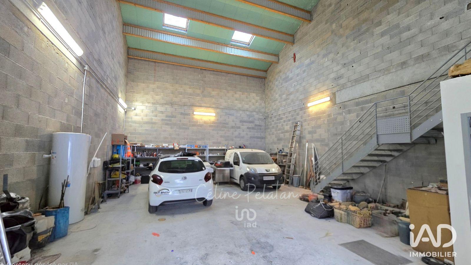 Building for sale in Lunel, France