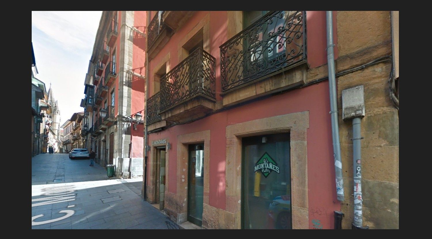 Building for sale in Oviedo, Spain