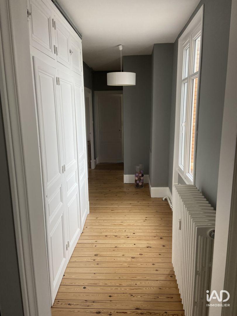 Building for sale in La Roche-sur-Yon, France