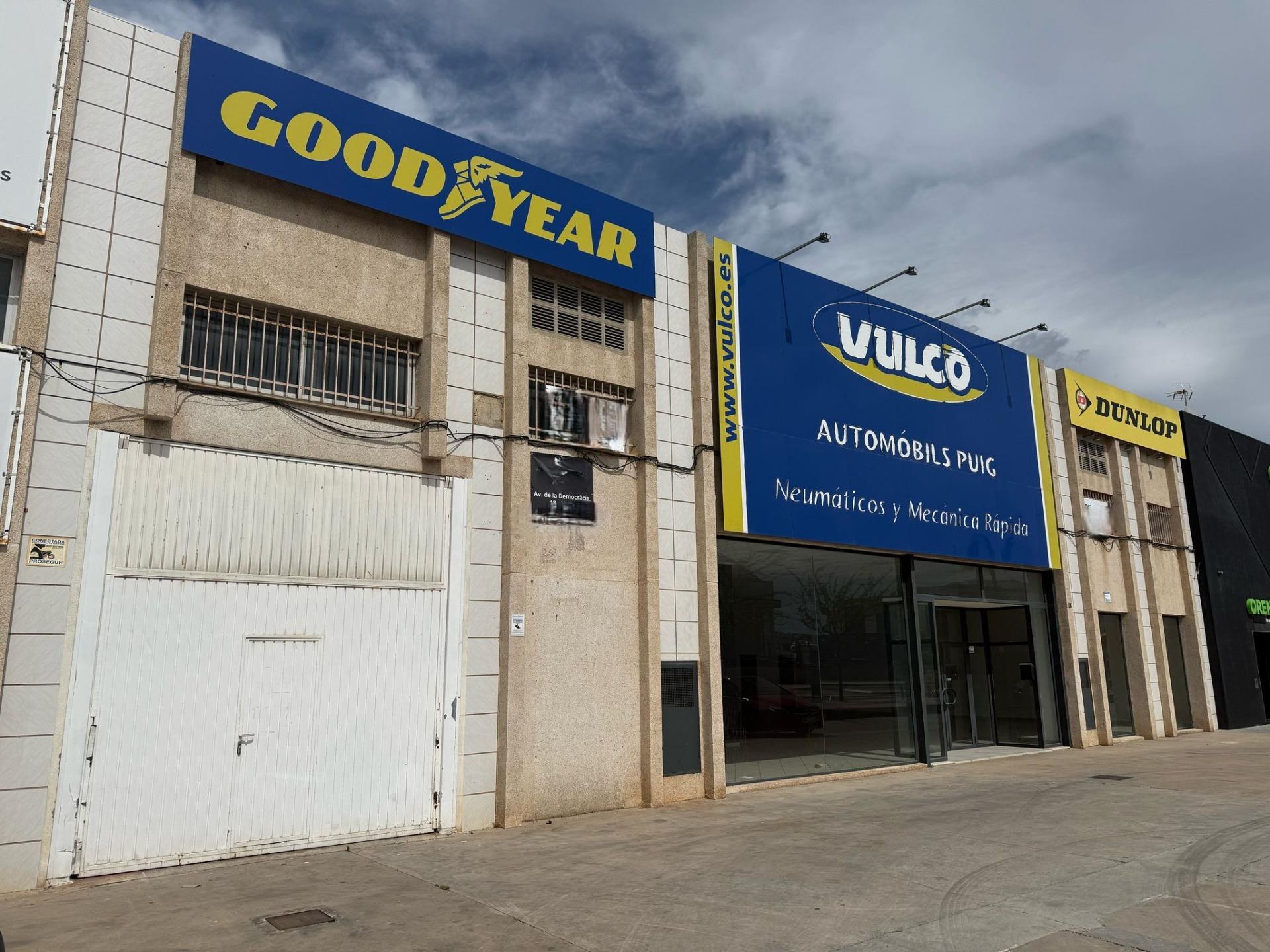 INDUSTRIAL WAREHOUSE FOR SALE IN ALZIRA