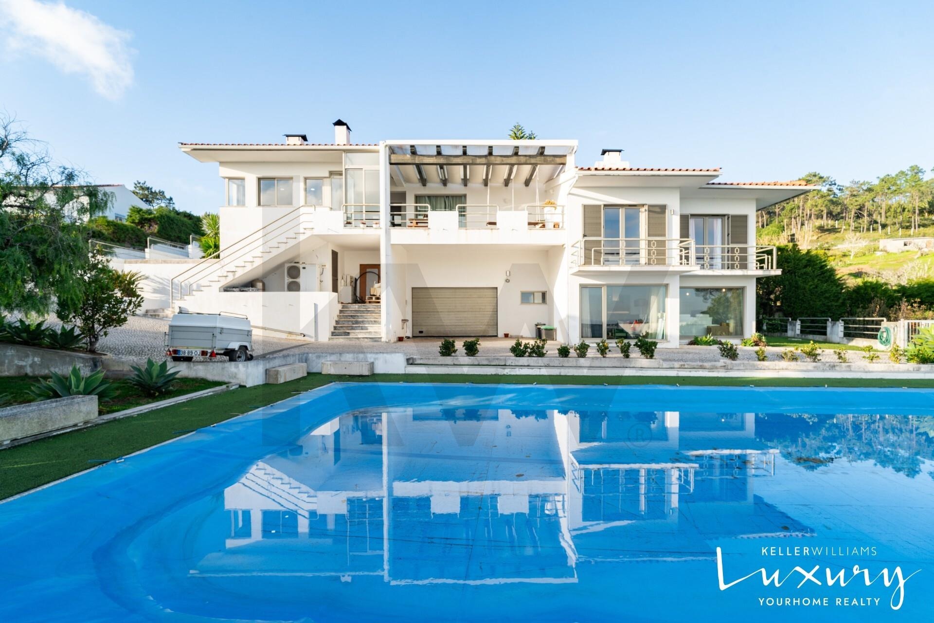 Figueira da Foz, 4-bedroom villa with sea views, swimming pool, tennis court and orchard.