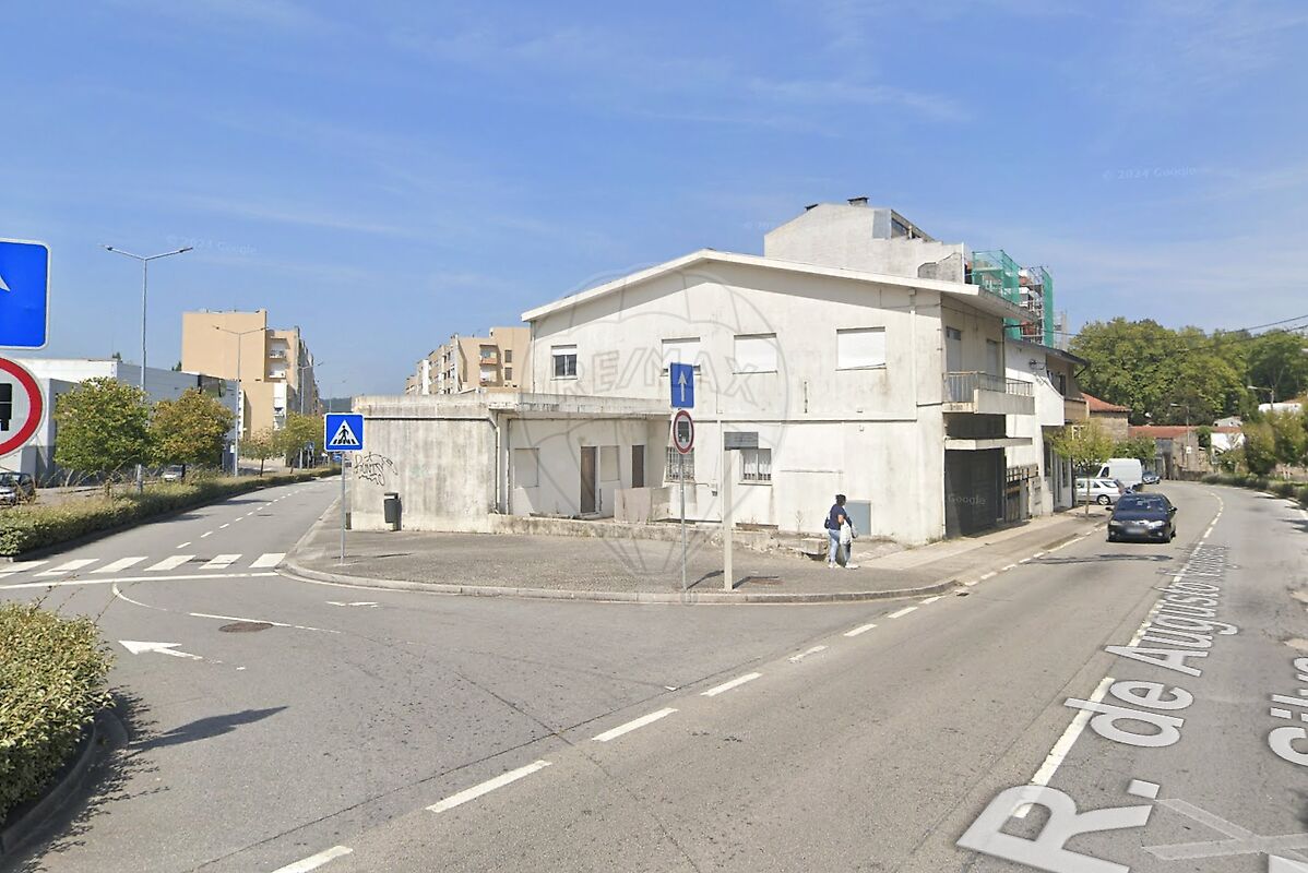 Investments for sale in Maia