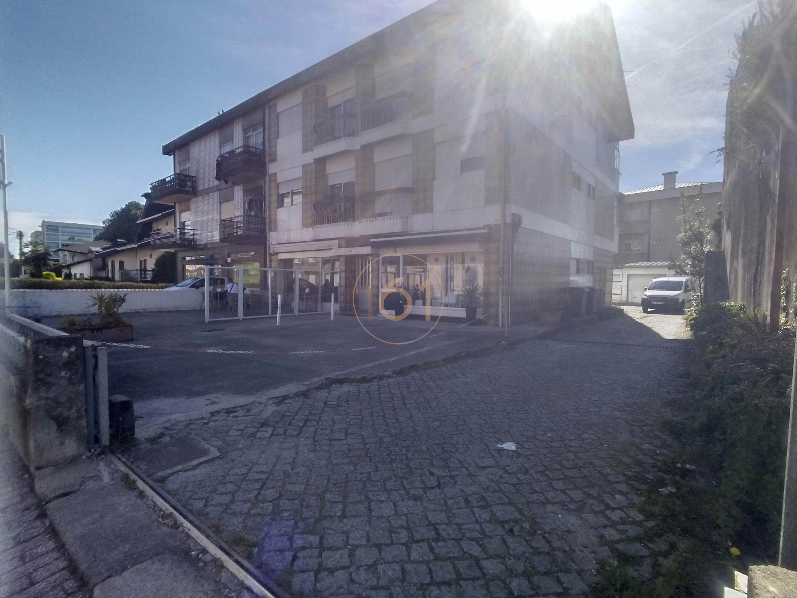 Fully leased building - 7Fractions