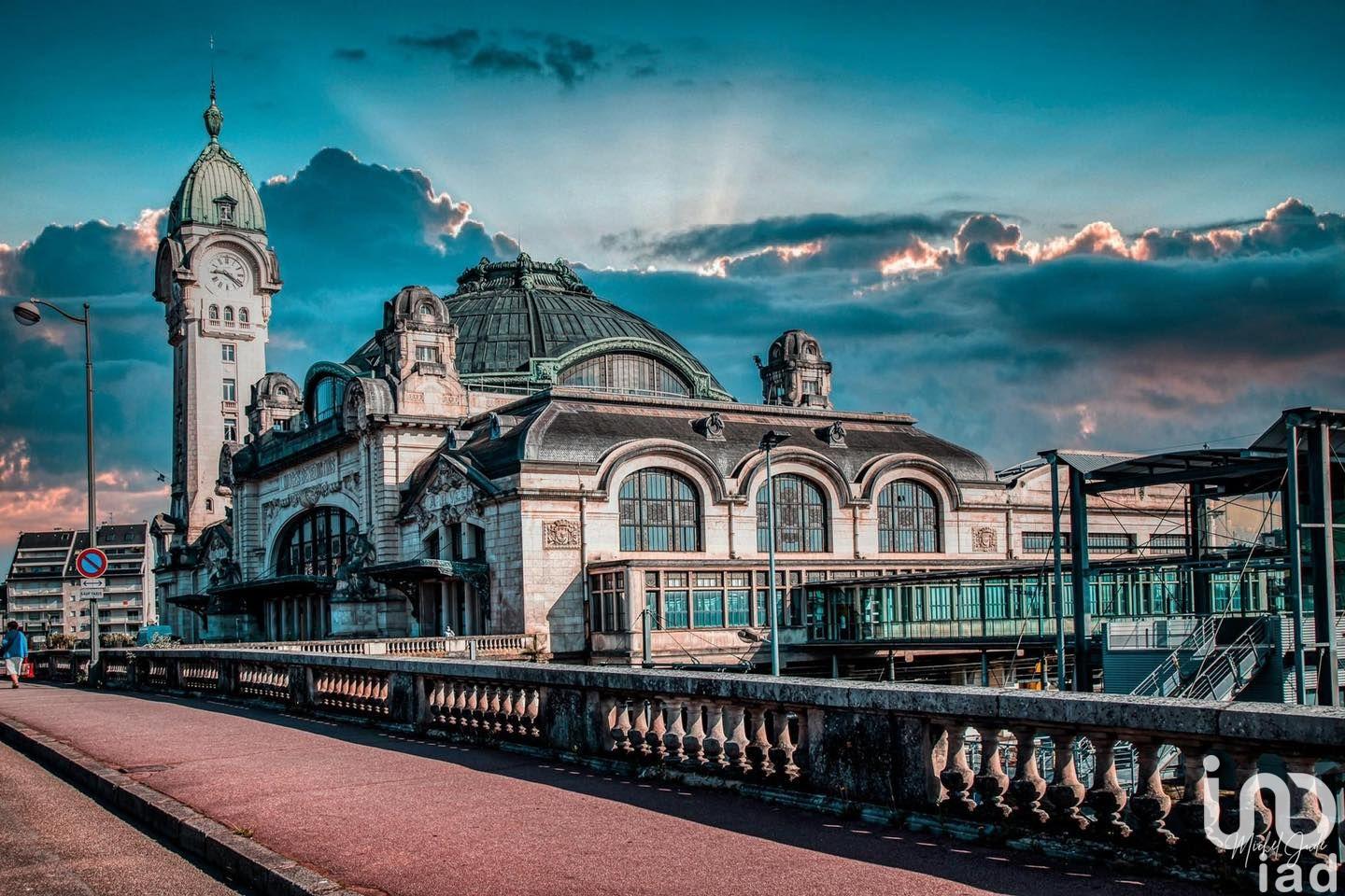 Building for sale in Limoges, France