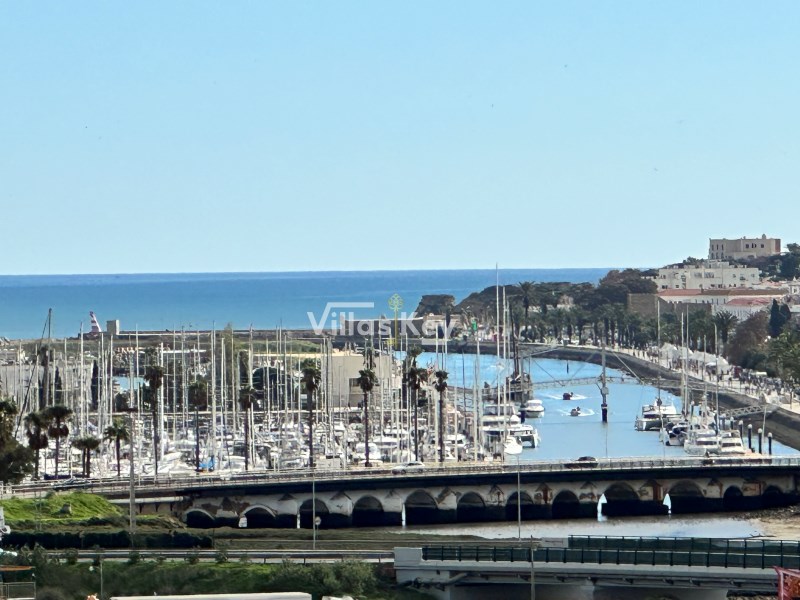 Luxury Apartments with Sea View close to the Center of Lagos and the Marina.