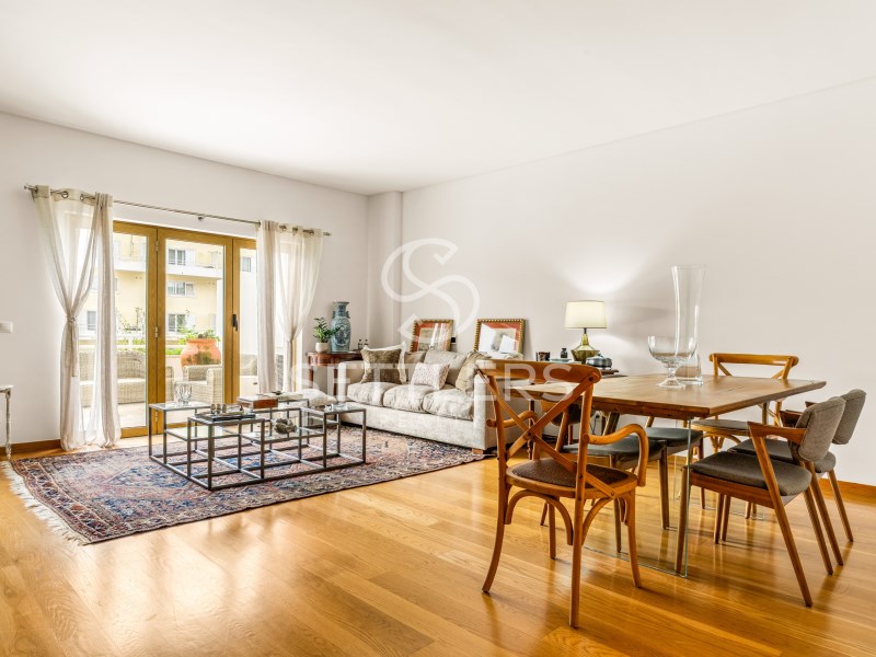 Two-Bedroom Apartment - Estoril