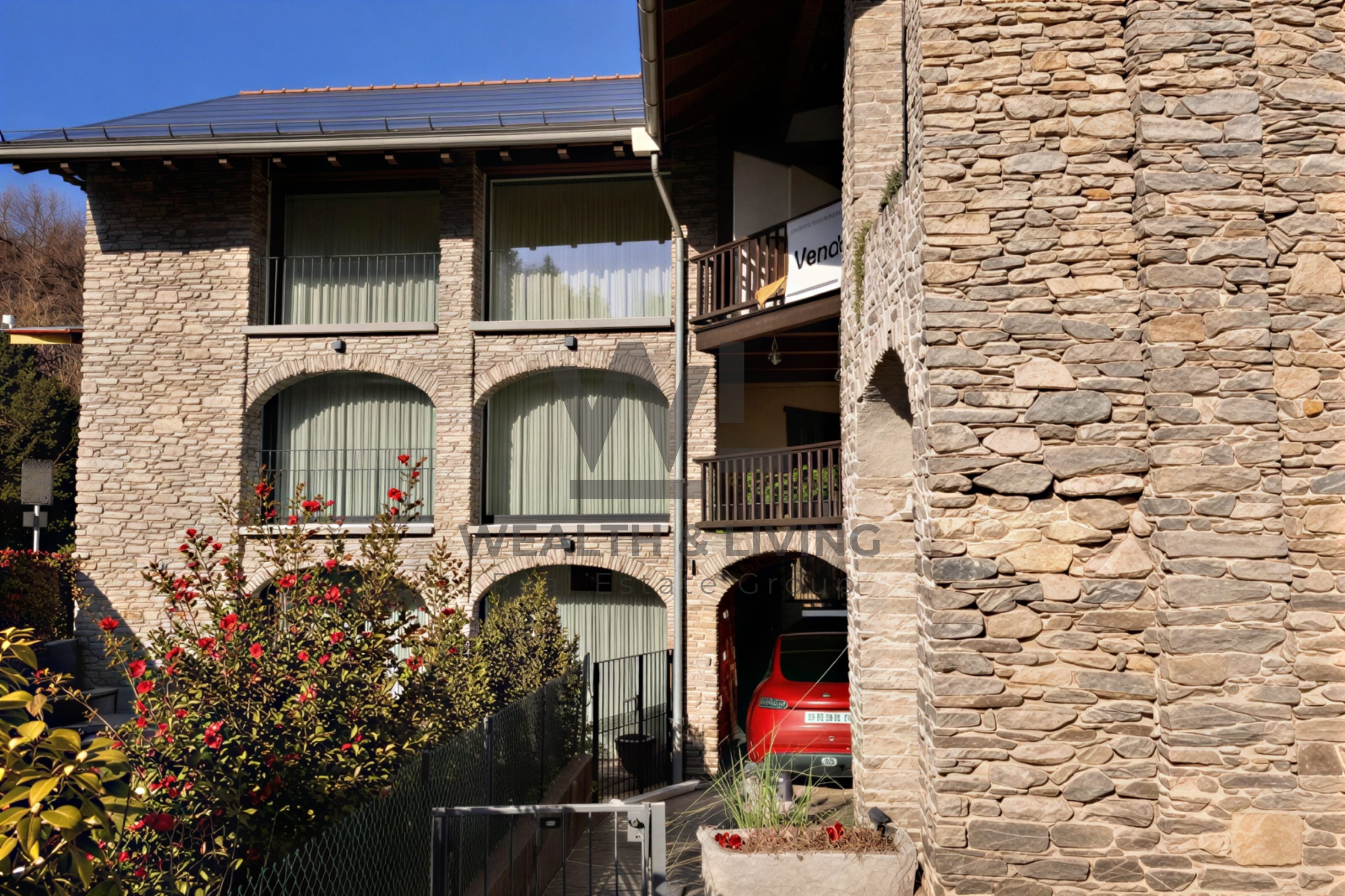 5-room terraced house with Ticino charm in a quiet location in Losone