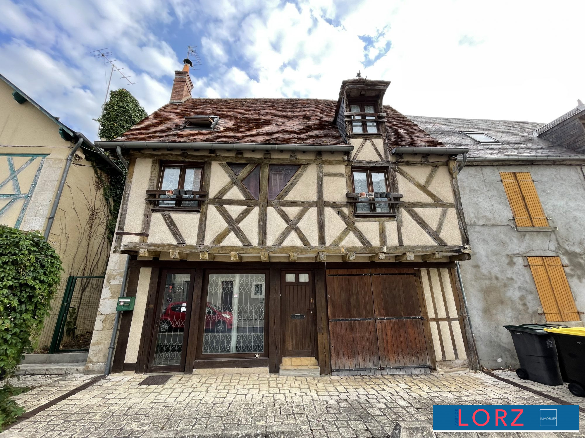 Building for sale in Bourges, France