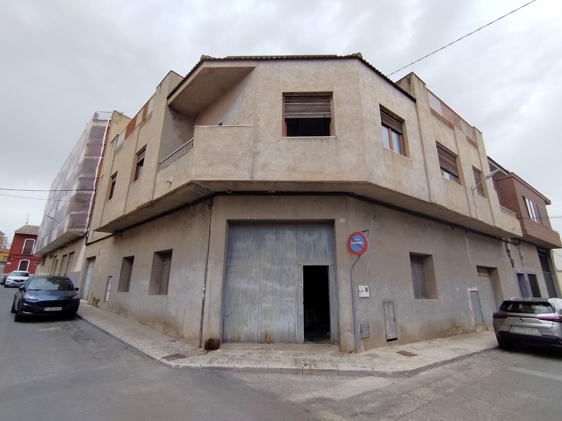 Building for sale in Monforte del Cid, Spain