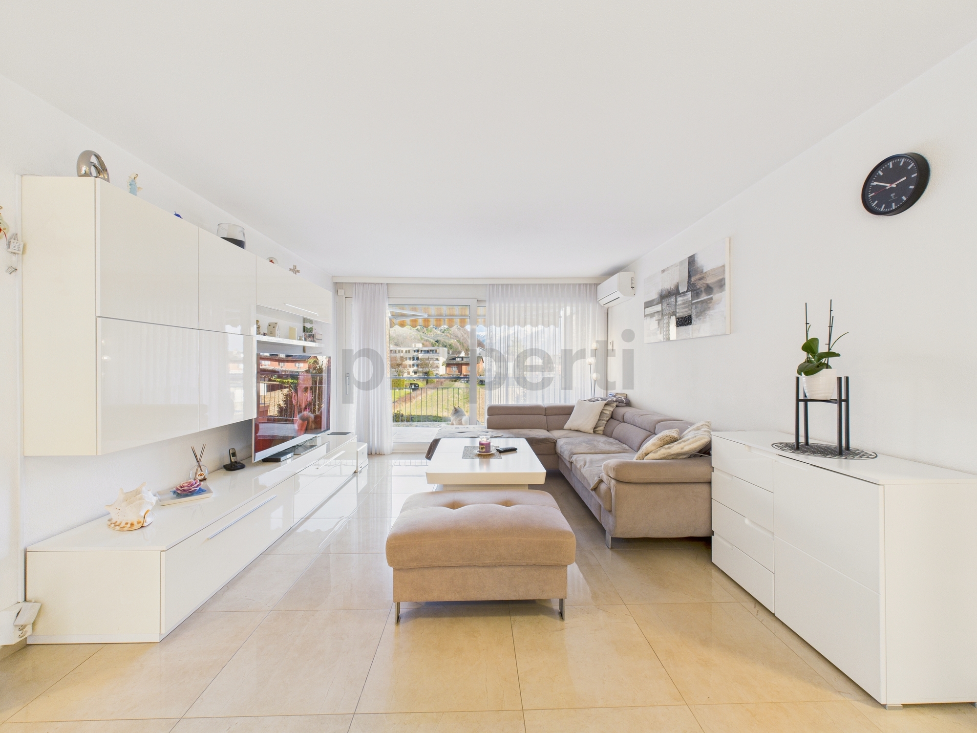 Gordola, condominio 3 Torri elegante 4,5 locali