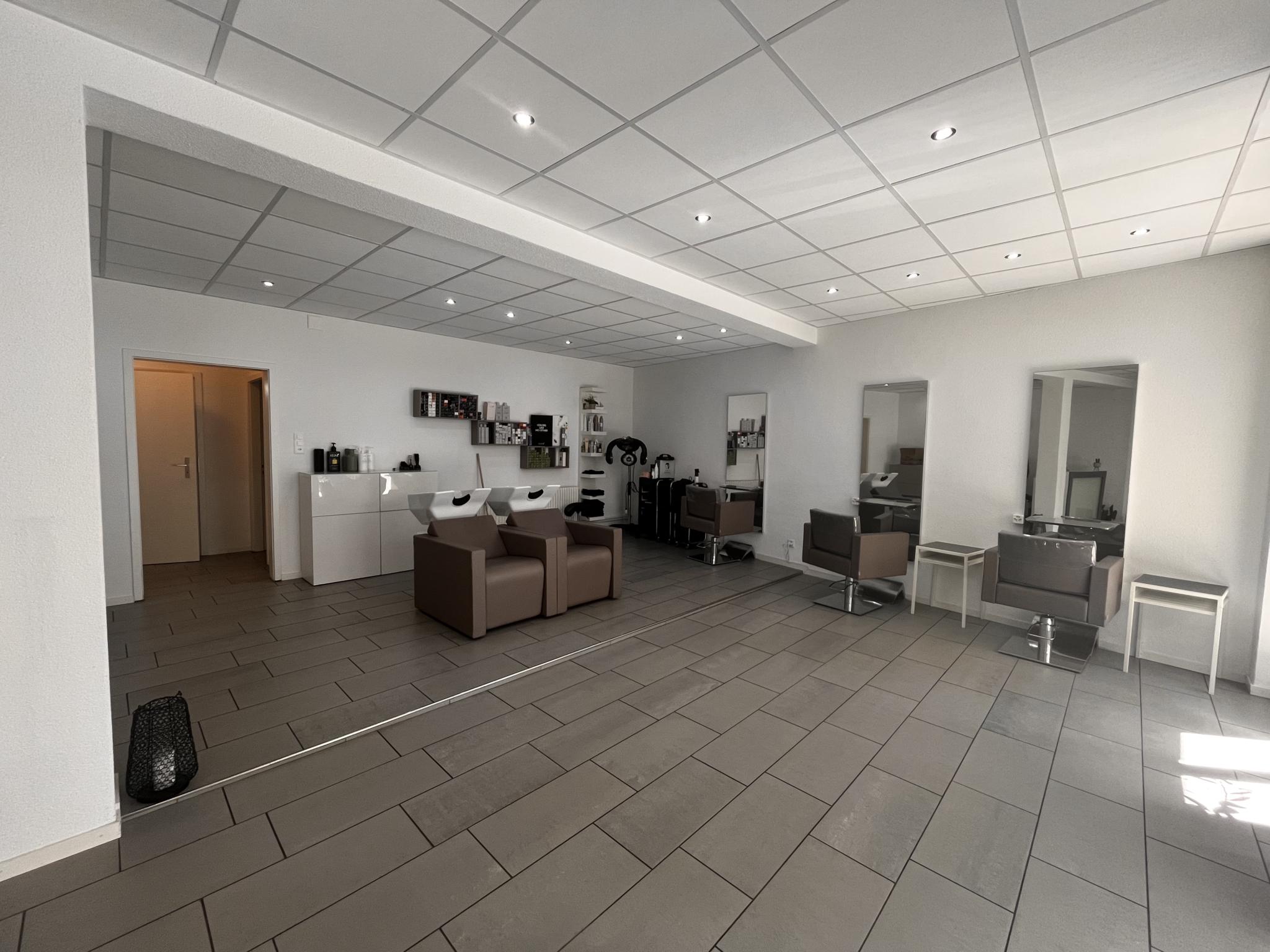 Renovated commercial area of 86 m² in the heart of Fribourg