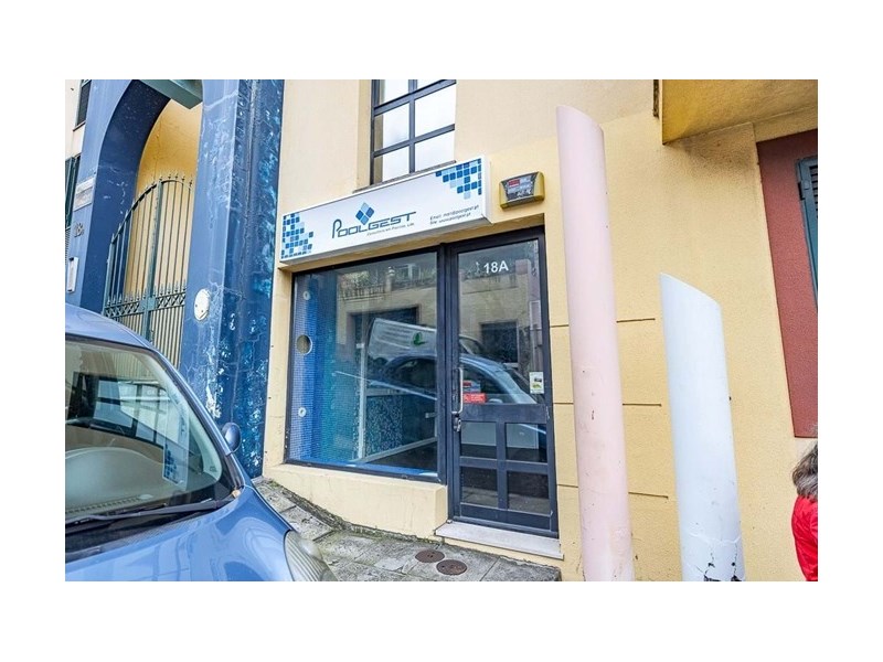 Commercial space + Warehouse (Santo António)