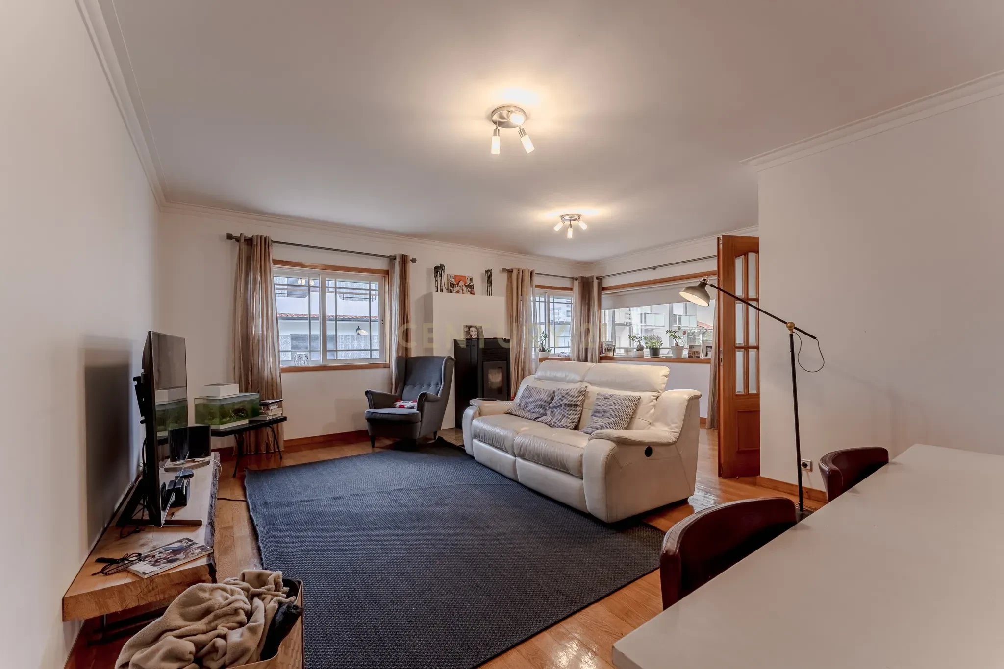 Modern 4-bedroom house – São Mamede de Infesta