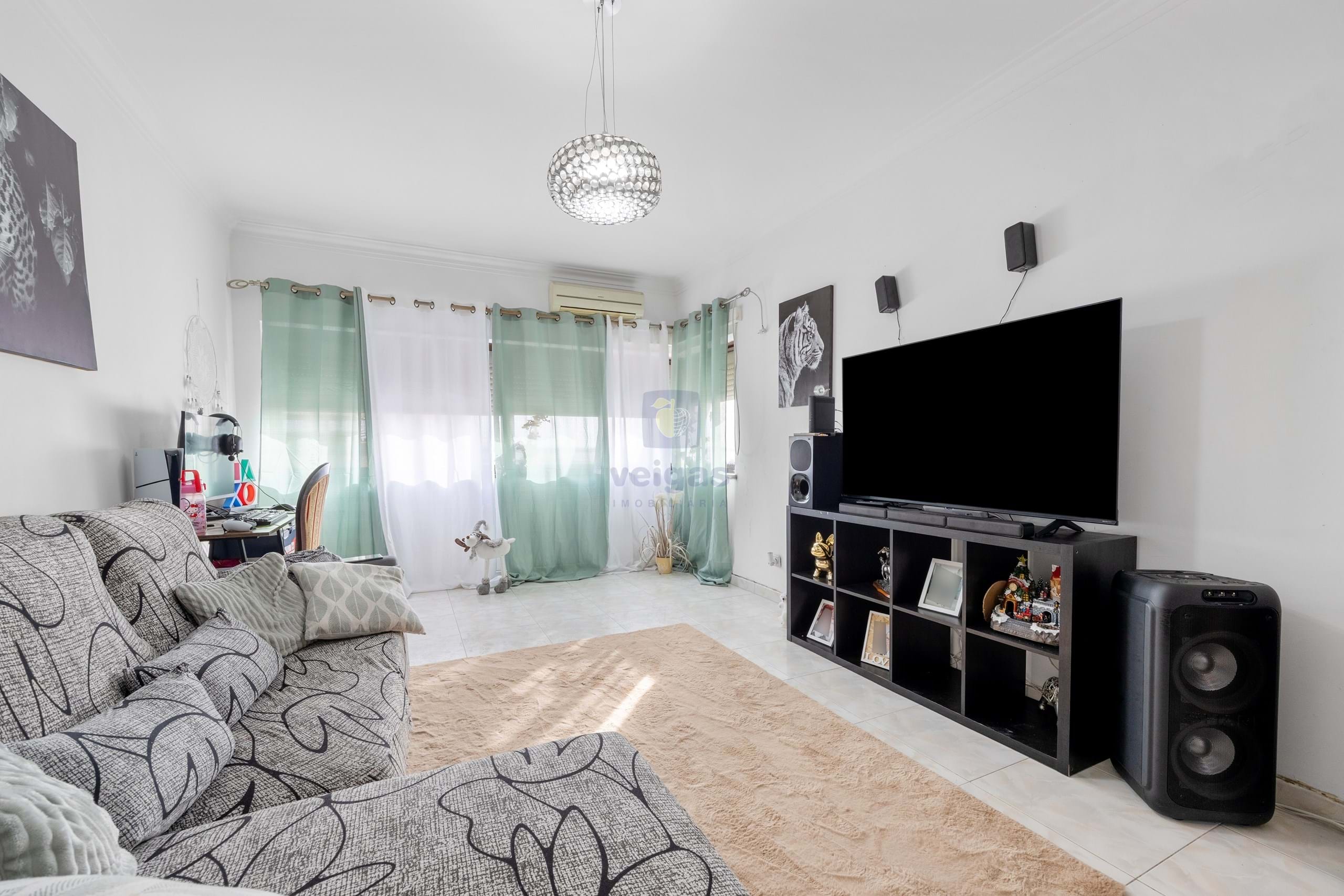 3 bedroom apartment with storage room in Montijo