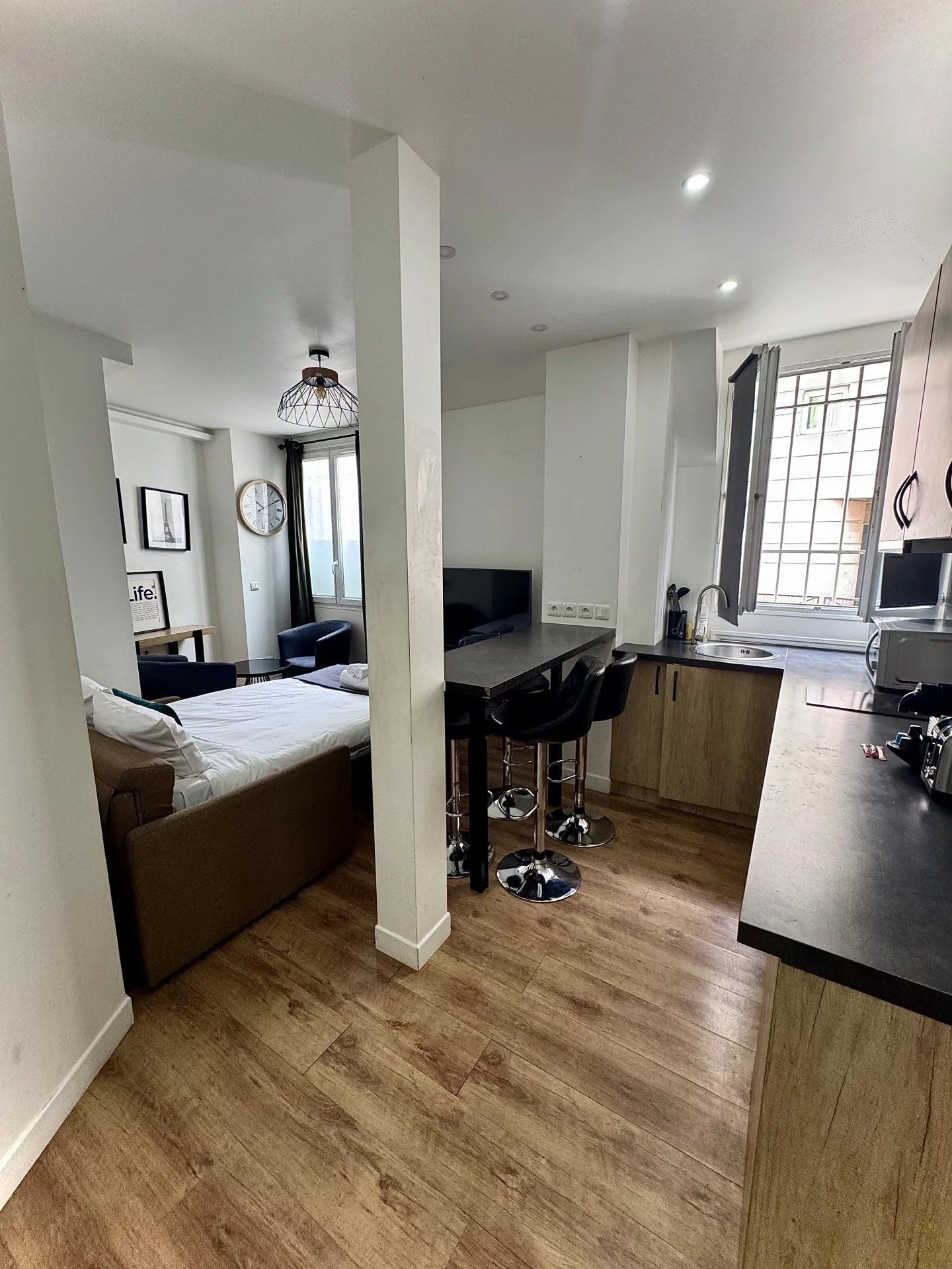 Commercial for sale in Paris, France