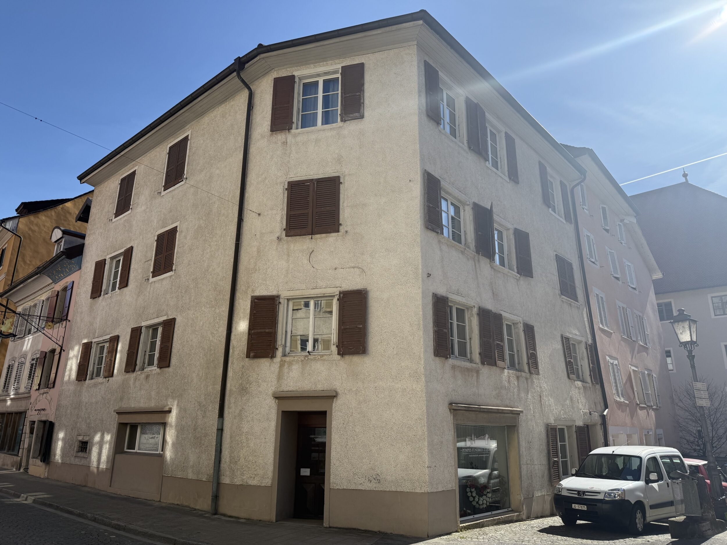 Mixed investment property with 5 units for sale in Porrentruy