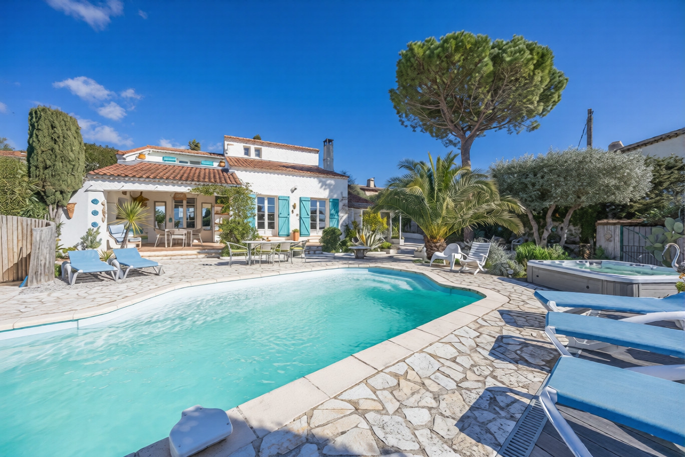Home for sale, SANARY SUR MER HH-16083186 (Sanary-sur-Mer, France)