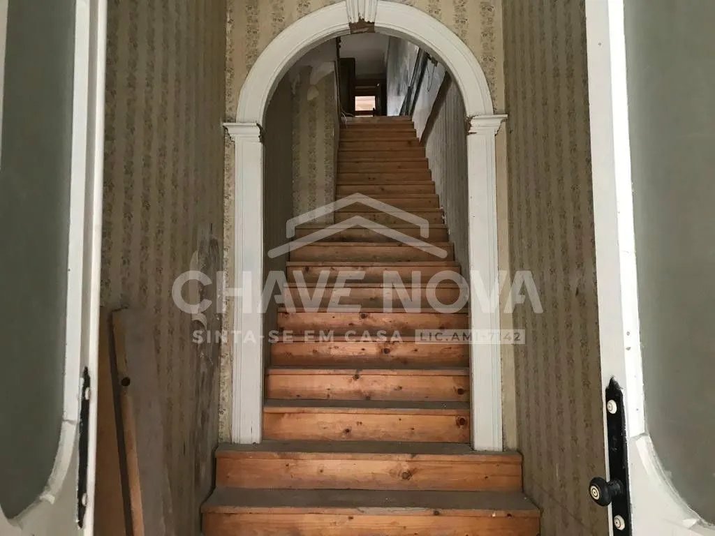 2-storey building with independent use in the Center of Matosinhos.