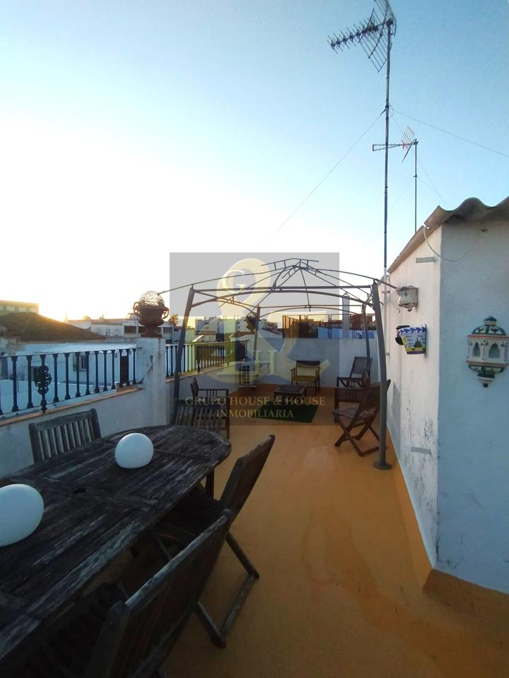 BUILDING FOR SALE IN JEREZ DE LA FRONTERA...