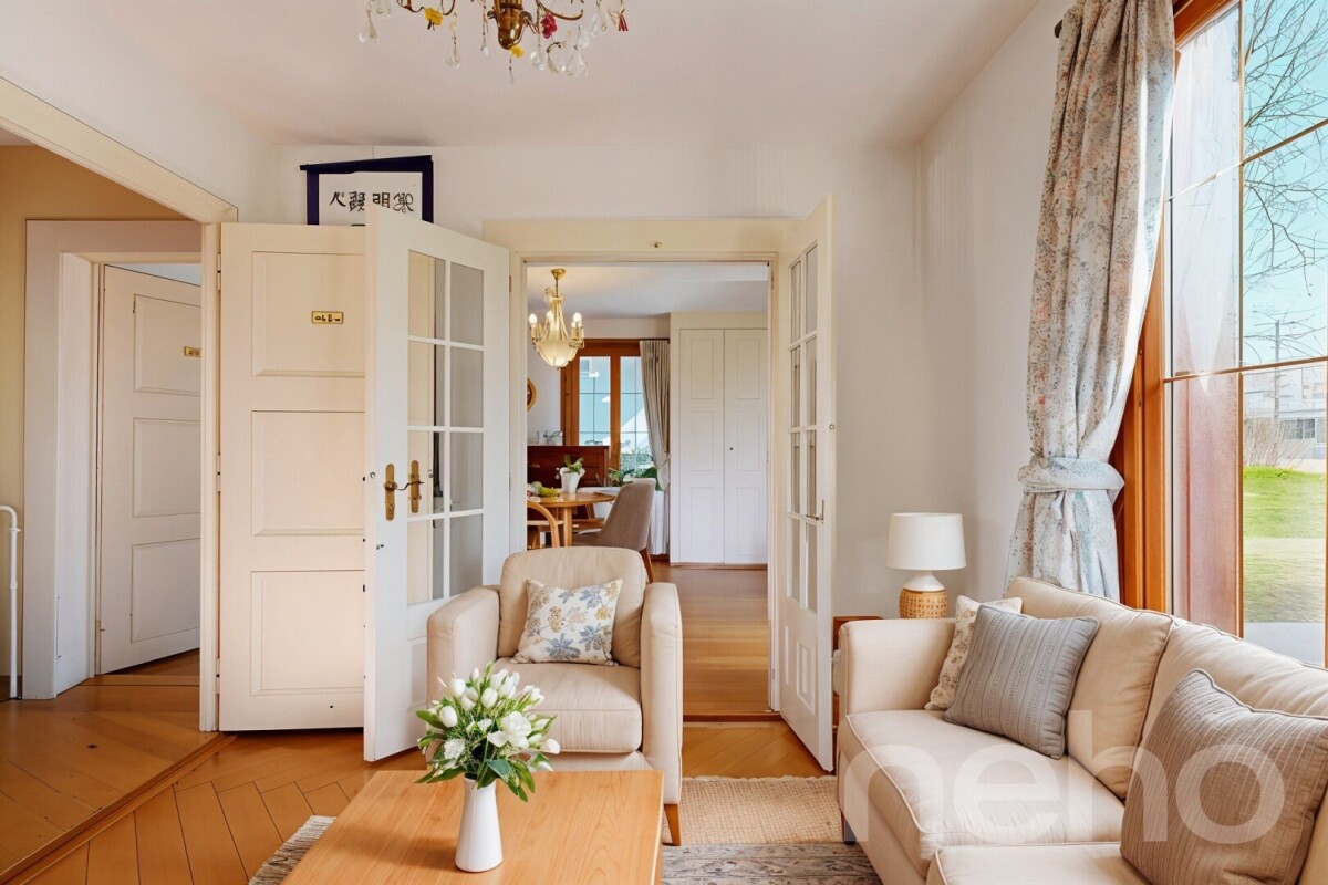 Detached villa with swimming pool a stone's throw from the Quartier de l'Étang