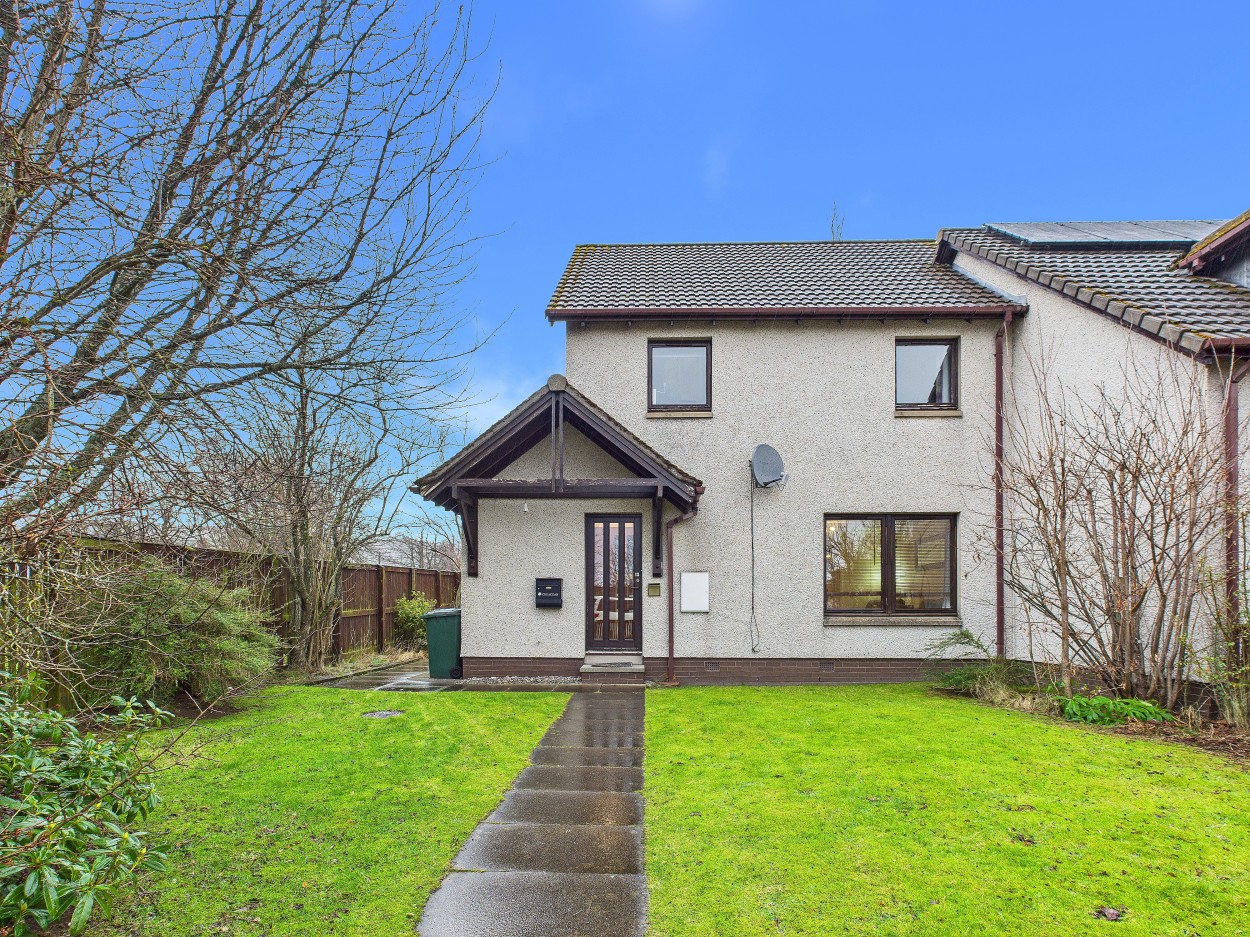13 Craigellachie Crescent, Aviemore **CLOSING DATE THURSDAY 19TH FEBRUARY AT 12PM**