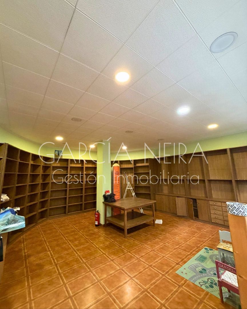 Commercial for sale in Oviedo, Spain