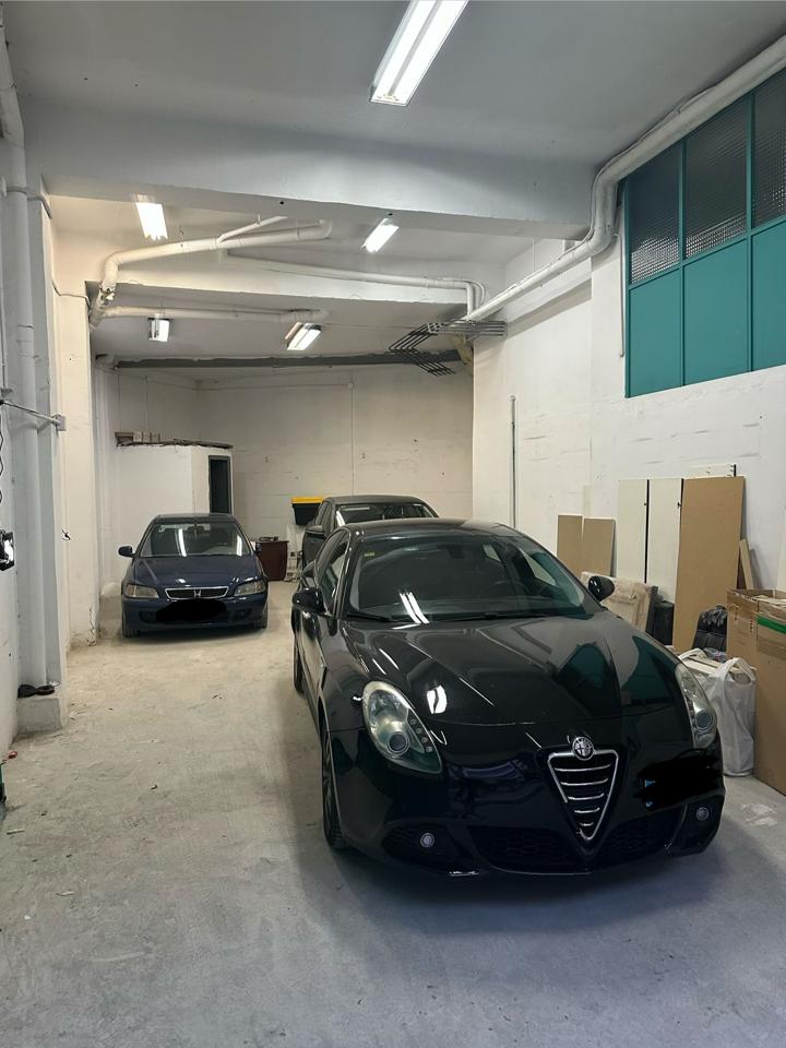 Commercial for sale in Zaragoza, Spain