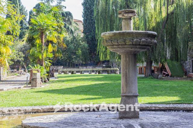 Building for sale, Via Vallecupa, 68 (Viterbo, Italy)