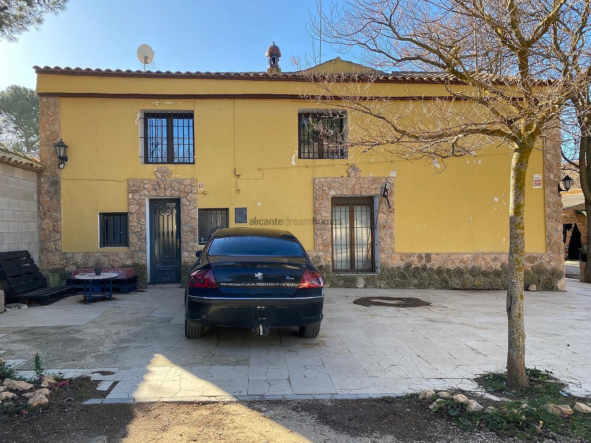 Home for sale in Yecla, Spain