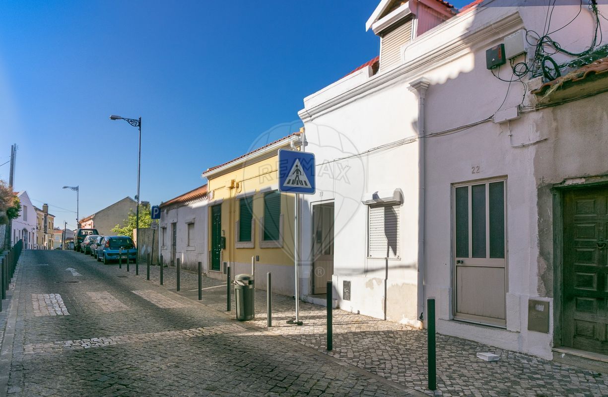Building for sale in Lisbon, Portugal