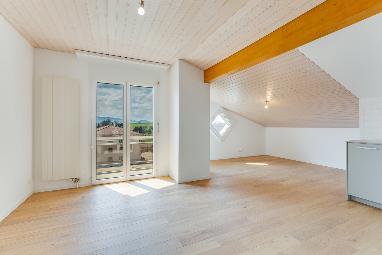 Fully renovated 3.5-room apartment