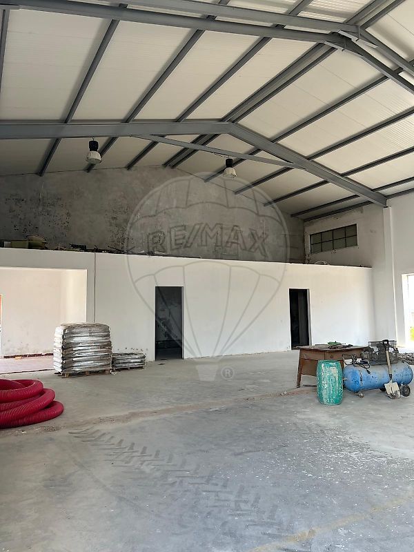 Commercial for sale in Evora, Portugal