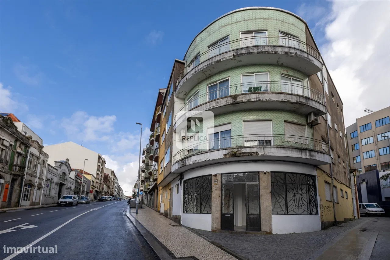 Commercial for sale, Porto (União das freguesias de Cedofeita, Santo Ildefonso, Sé, Miragaia, São Nicolau e Vitória, Portugal)